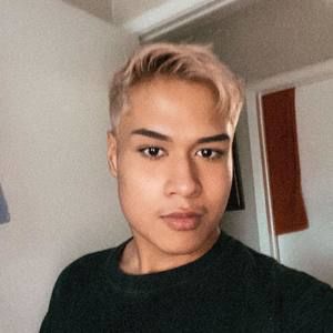 Meet your Posher, Moises